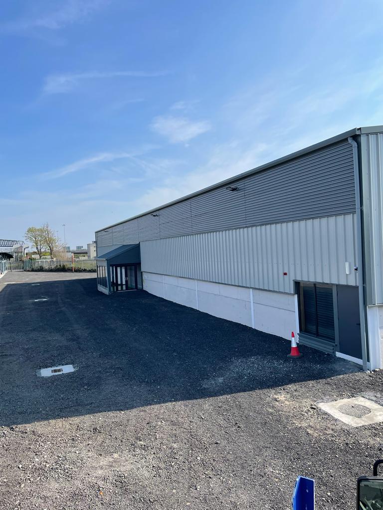 steelyman10's tweet photo. One of our latest jobs #rossdrumengineering #cecertified #steelfabrication #farmbuildings #structuralsteel https://t.co/t074eColWq