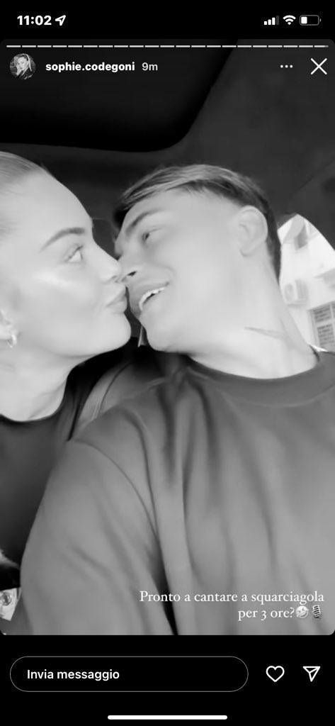 nicoleeeee_00's tweet photo. più innamorati che mai💘

 #basciagoni https://t.co/qJgJVS8v5s