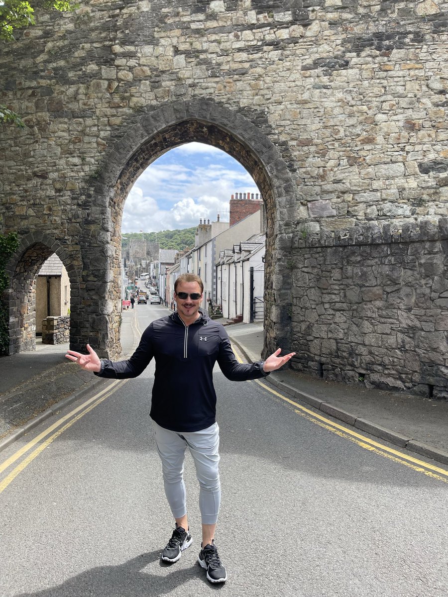 Russell Watson tweet media