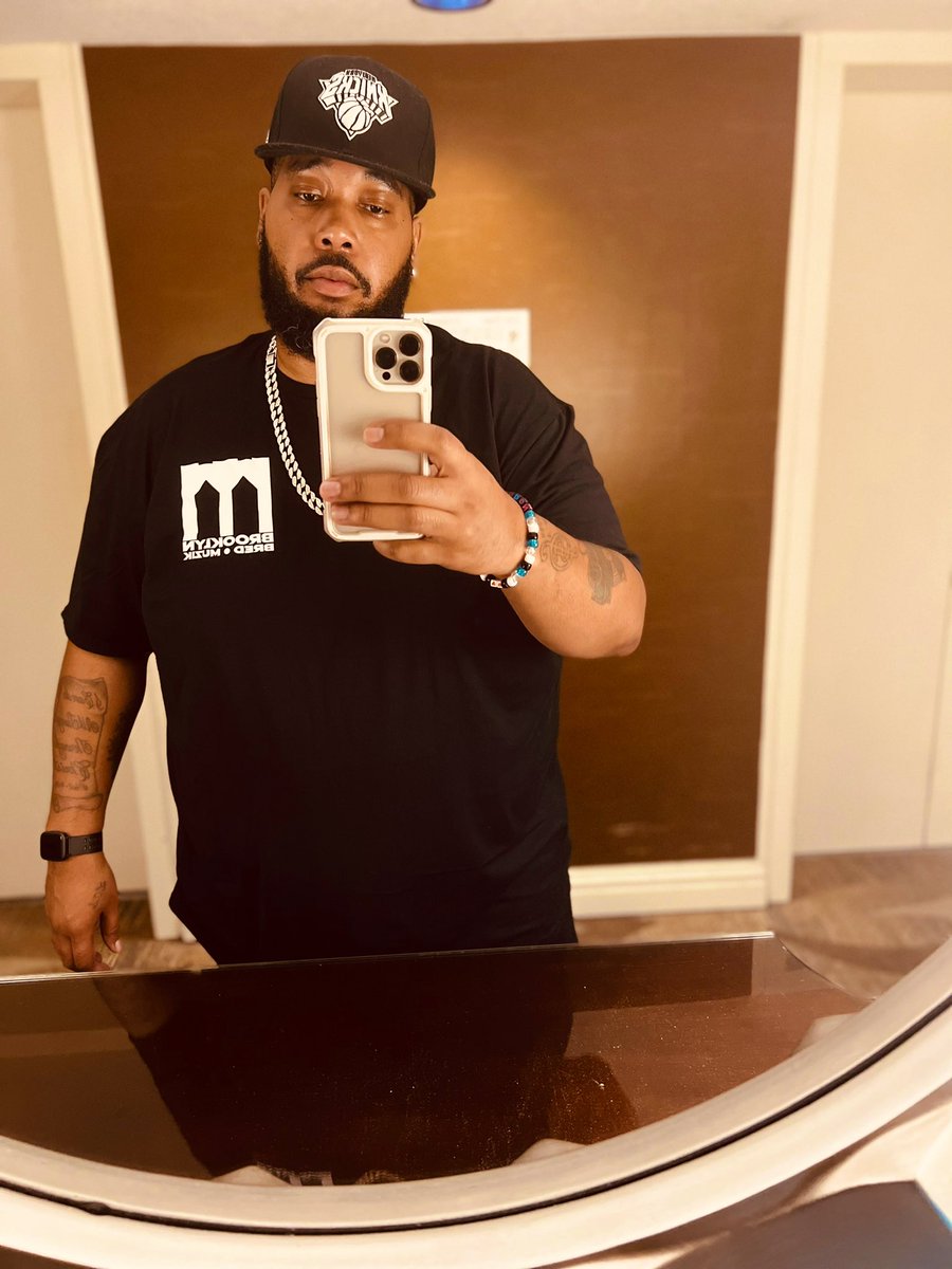 DapaDon's tweet photo. #TheFatFiles out everywhere tho I play for the team i own #BrooklynBredMuzik https://t.co/d4ZttHrBNW https://t.co/WKJtRQkeLF