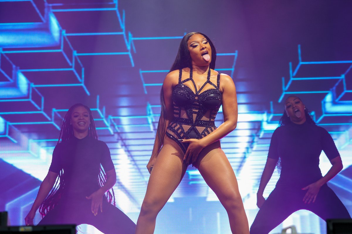 Roch Valley Radio tweet media