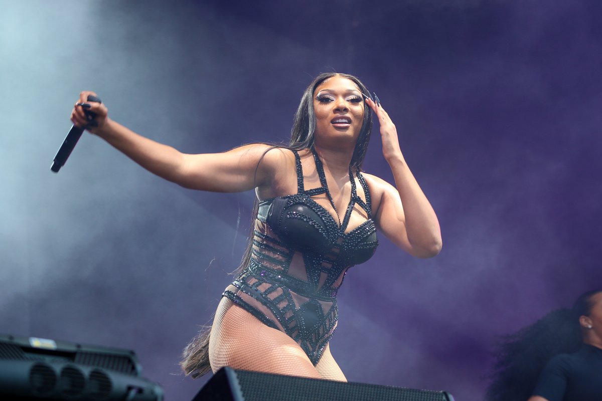 Roch Valley Radio tweet media