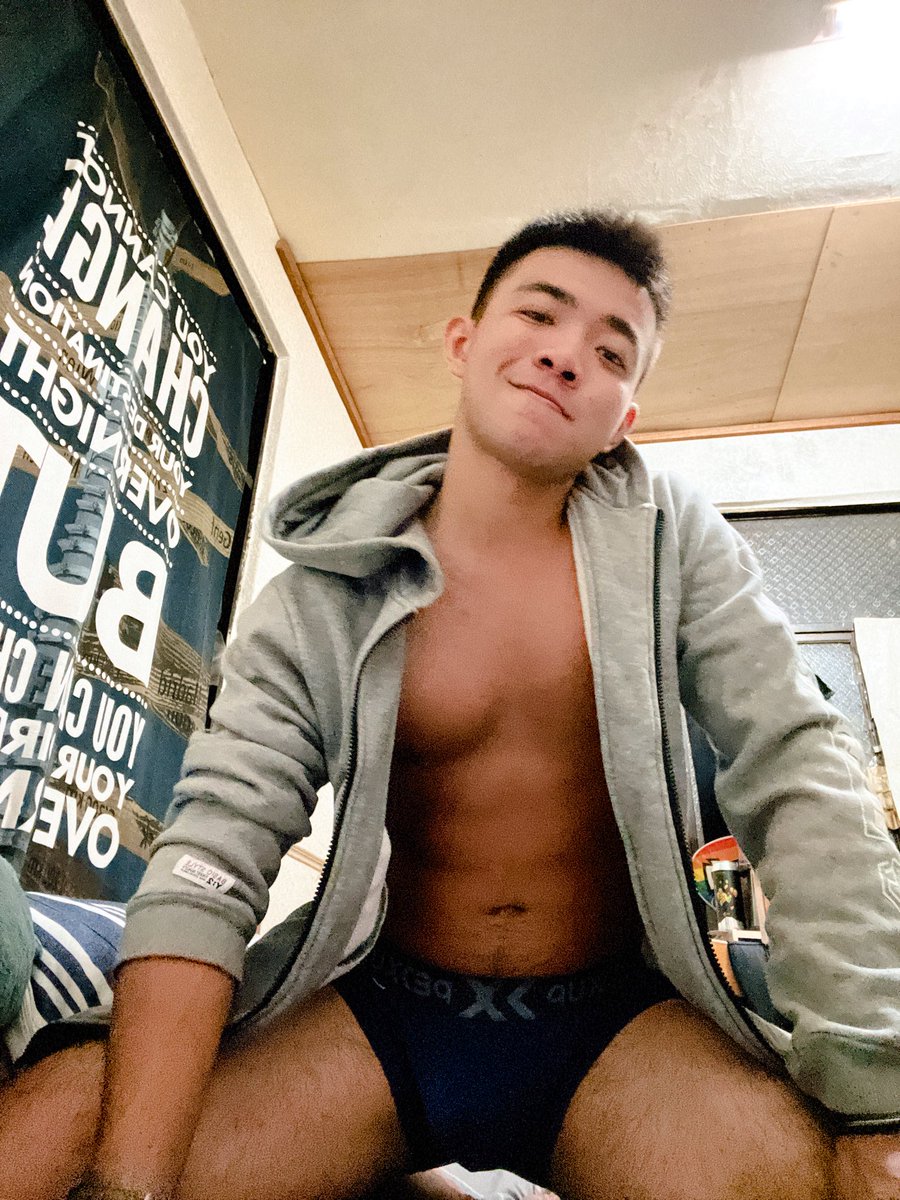 thunder52417's tweet photo. 推薦的內褲 ？ https://t.co/GOJ866RC9s