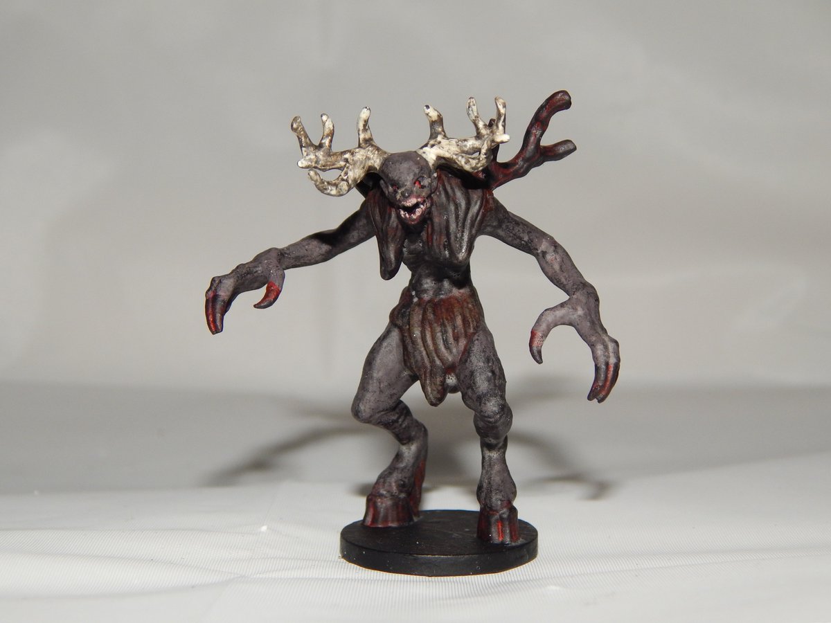 miniman_prints's tweet photo. Ever since I learned about what actual Wendigos look like, I could help but feel a bit disappointed with what they did with the look in Until Dawn. How could I not, look at how cool this Wendigo is! (Model by: @schlossbauer1 , Painted by a local friend). #dailyminis https://t.co/PwmachvzSx