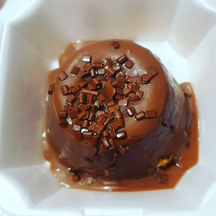 Bonjour !!un petit gâteau pour égayer la journée ..