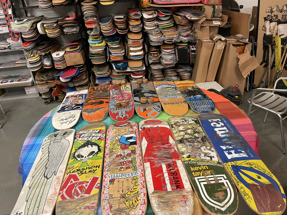 Sk8HallofFame's tweet photo. More sneak peeks at the #curatorscollection coming soon from @SkateHallNFT #skateboardinghalloffame #NFT https://t.co/rKKMeBzDFQ