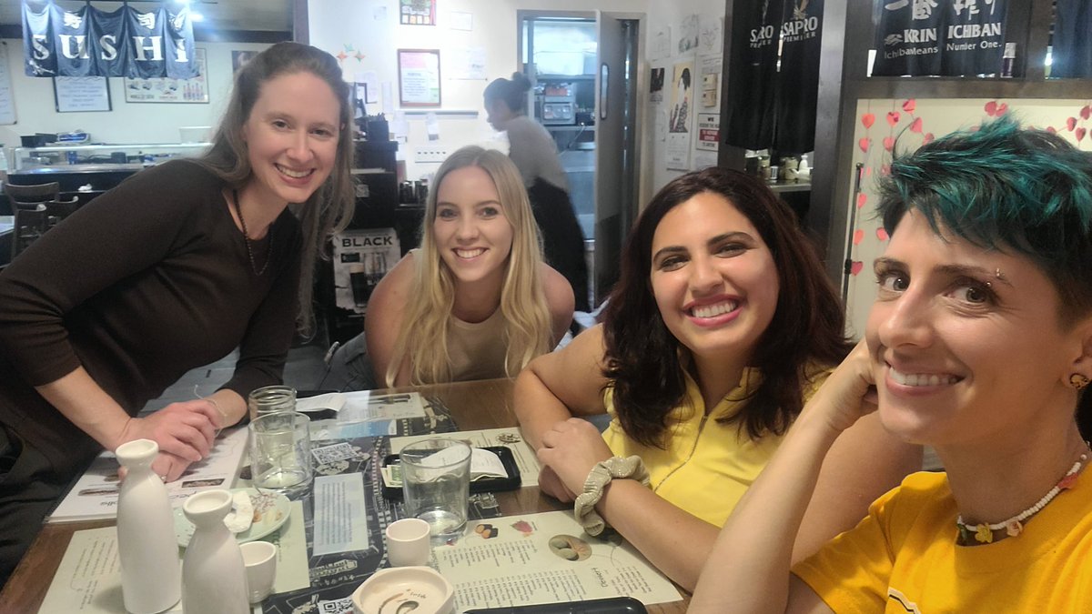 karidlane's tweet photo. Yummy food, fun conversation and lovely company 🥰! 

Yay for #sushi dinners 😍

@Lds5004 @ananeums @MinaMakesMagic https://t.co/RMz1wsdBPC