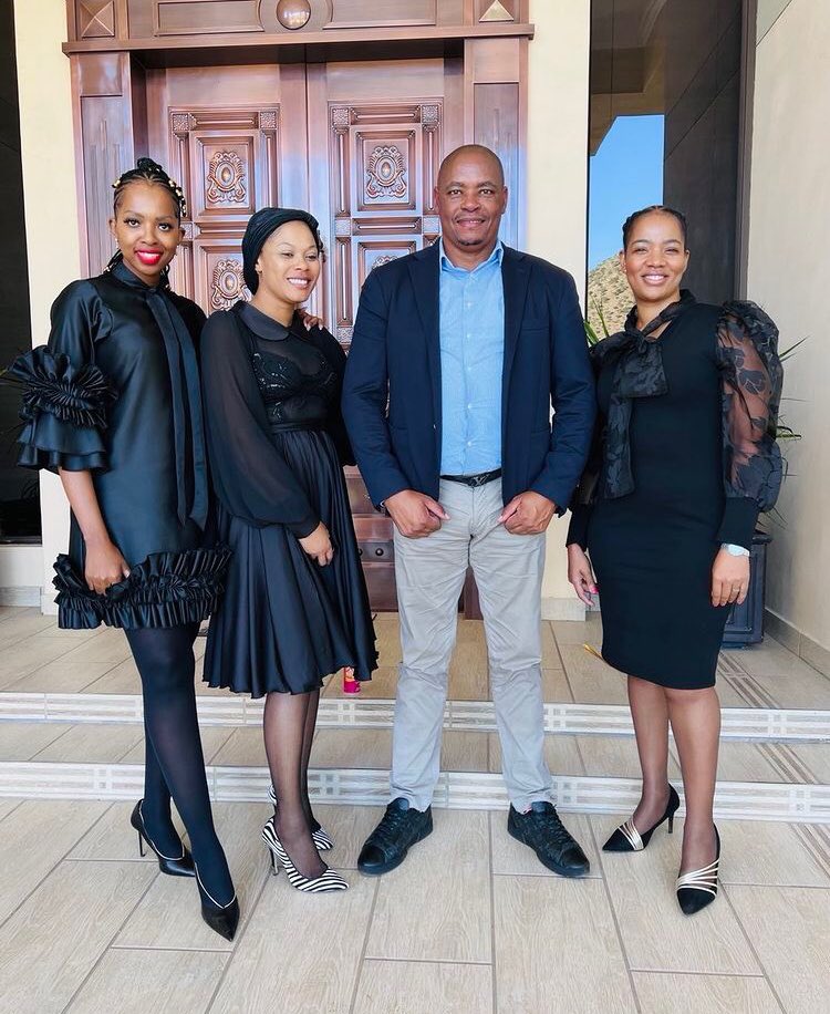 noxolonxumalo_'s tweet photo. Cha sihle lesthembu. https://t.co/B8K3hvGxYu