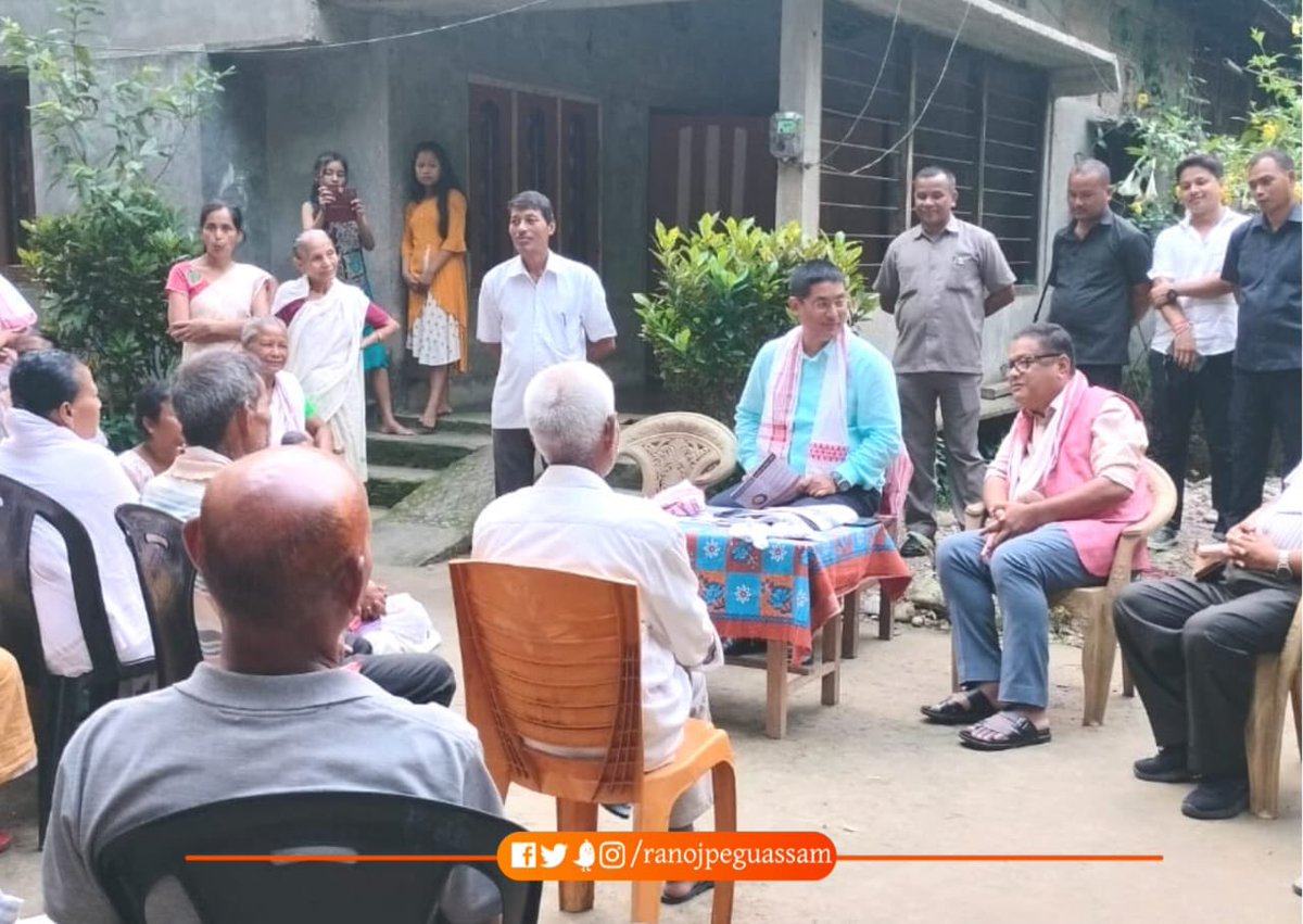 ranojpeguassam's tweet photo. মাননীয় প্ৰধানমন্ত্ৰী শ্ৰী নৰেন্দ্ৰ মোদী ডাঙৰীয়া নেতৃত্বাধীন বিজেপি মিত্ৰজোঁট চৰকাৰৰ অষ্টম বৰ্ষপূৰ্তিত ধেমাজি জিলাৰ কোৱাফলা অঞ্চলৰ গাঁওবাসীৰ সৈতে মত বিনিময় কৰোঁ। 1/2 @himantabiswa @PradanBaruah https://t.co/9x1a0uku4K