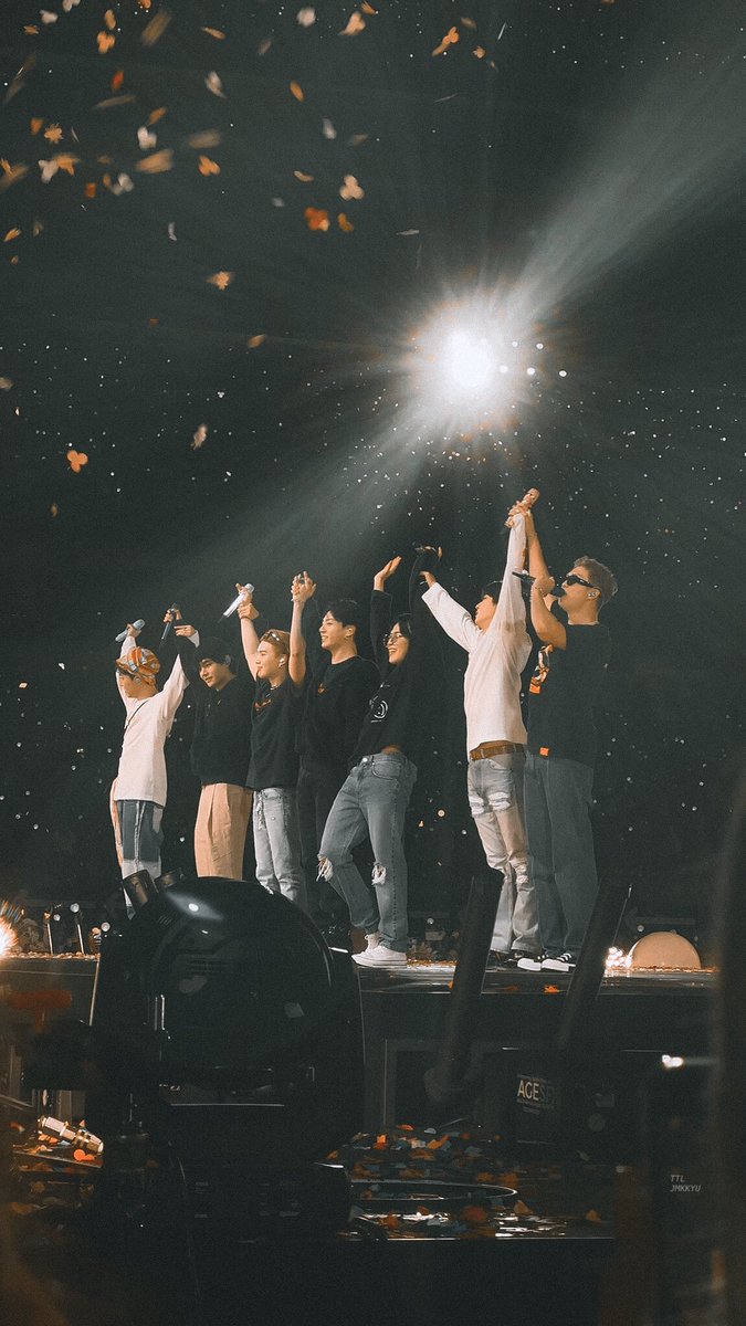 lychimphi's tweet photo. hi my💜happy 9th anniversary✨thank you for everything:)you have a special place in my heart and i will always love you💜see you in venue, Aamiin 
#BTS #BTS9thAnniversary #BTSARMY @BTS_twt 💜 https://t.co/znDzamx4Xx
