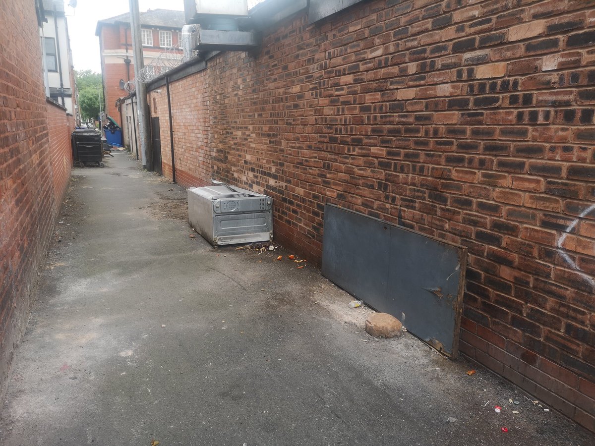 Andrew_Aitch's tweet photo. @ManCityCouncil 's idea of the rubbish has been removed. This would not happen if it was a Didsbury post code, moss side deserves better. #mossside #manchester #manchestercouncil #mancitycouncil #manchestercitycouncil #flytipping #council #lies #localcouncil https://t.co/nBe8IC1DCf