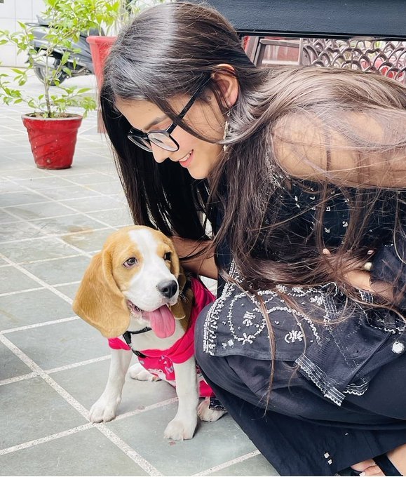 D51687770Devi's tweet photo. तु करीब आए तो कुर्बत का युं इजहार करूं
#_A_💞
आईना सामने रखकर तेरा दीदार करूं 💞 https://t.co/qUA2PoNcg5