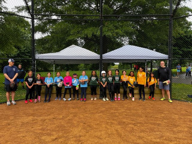MCLLofMD's tweet photo. Our #GirlsWithGame on #MCLL Day! Special thanks to Courtney Wyche of @UofMaryland handing out championship trophies and motivating the players. 🥎 https://t.co/UlNeCLNiZi