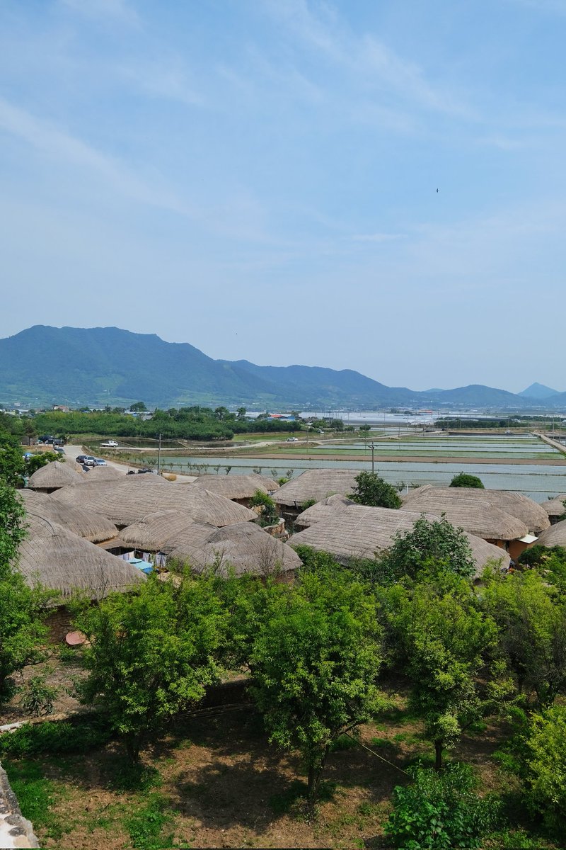 ChrisAstro's tweet photo. Last tour trip in South Korea. Been a wonderful 12 months of exploring this beautiful country! π
Exploring the Naganeupseong Korean Folk Village! π°π·π #SouthKorea #exploreROK #Korea #exploreKorea #travel #visitSouthKorea #Naganeupseong #KoreanFolkVillage #culture https://t.co/8QqFVLEzof