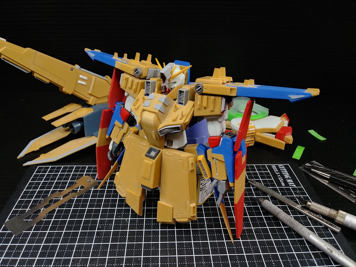 HGUC 1/144 NU GUNDAM（RX-92B）試作νガンダム
