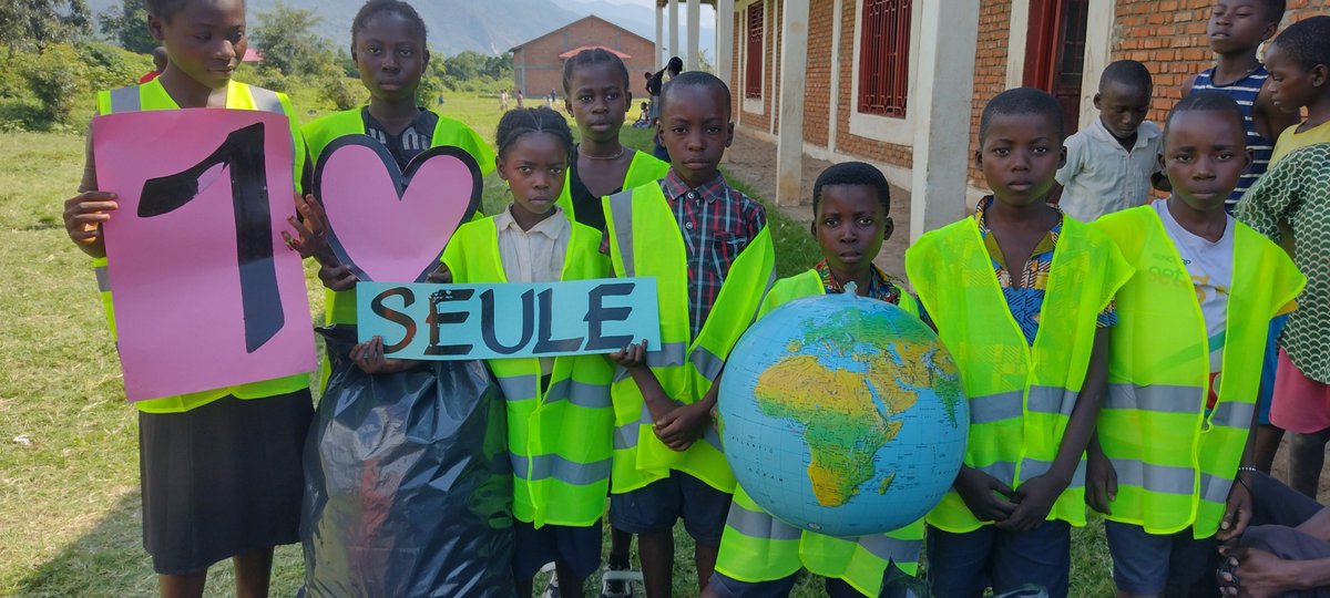 La #génération inquiète du futur de leur unique #planète ,consciente elle s'engage à la #soigner par les sains actes #environementaux.