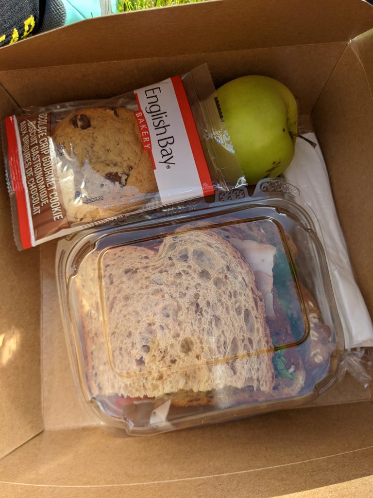 CarminaMurray's tweet image. Lunch stop. 48k done. @theride2conquer #TheRide2Conquer