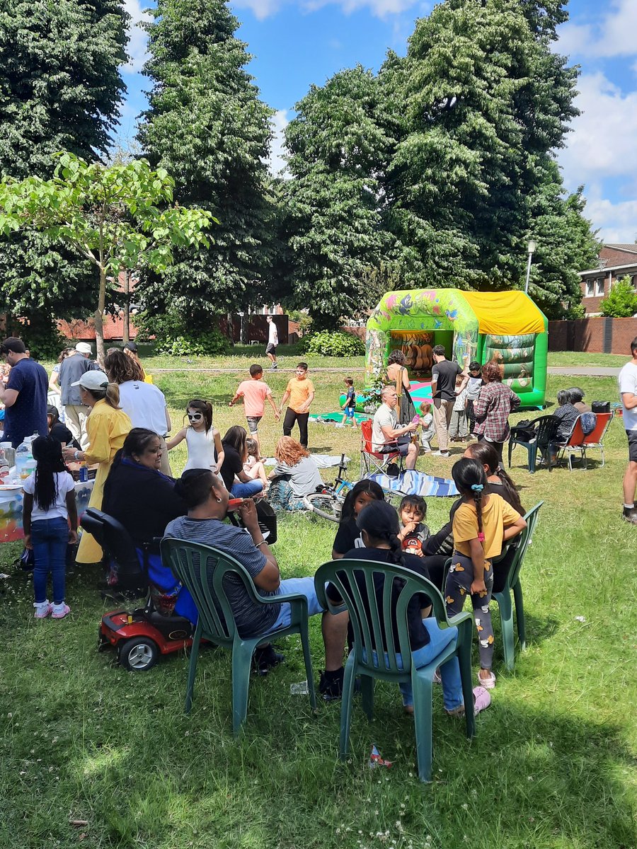 sfajanathomas's tweet photo. I spent a lovely afternoon with residents on Yorkshire Grove estate in my ward, having community lunch and exciting conversations on plans to restart the TRA. Thanks to @hackneycouncil for supporting the event and  to Made in Hackney Kitchen for the delicious food @stokeylabour https://t.co/9Dj3J0t8ZQ
