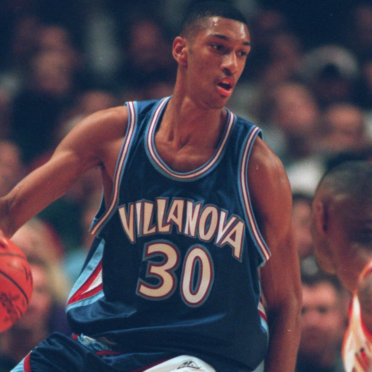 NovaMBB's tweet photo. Nova Nation join us in wishing a Happy Birthday to Villanova legend and all-time leading scorer Kerry Kittles! ✌️🎉 https://t.co/fiy8vMNRs1