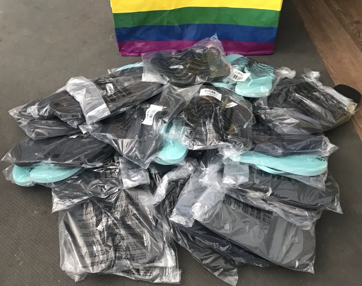 BootTheStigma's tweet photo. Look at the pile of flip flops our good friend and partner in crime (🤣 cause she works at probation &amp; parole) Kristin bought from ⁦@OldNavyCA⁩ for us to give out for the summer!!
It absolutely takes a village!

Throw her some love on Facebook @ Love In Bubbles-Brockville https://t.co/9vEbTugWLG
