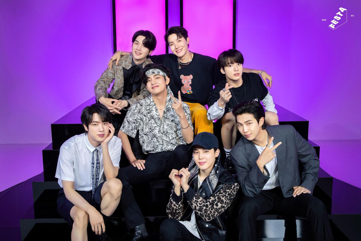 _btsjm95's tweet photo. Happy #BTS9thAnniversary 💜🌌
Thank you for making my days happier, for being part of my life, for always loving us, for delivering amazing music, thank you for being you. Thank you for everything!
I promise to always purple u!! My boys 💜💜 @BTS_twt #방탄소년단 https://t.co/xzN4PNGg0t
