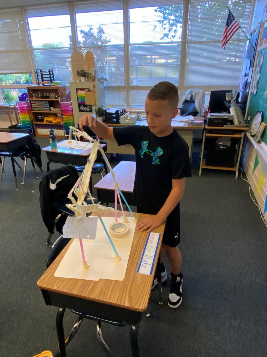 spsdfw's tweet photo. School might be out for the summer, but we love to look back! 3rd grade spent time in science and math building marble racers. Their creations were pretty awesome! #spccs #catholicclassical #mathandscience #teamwork #faithwisdomvirtue https://t.co/7rXH6x12xc
