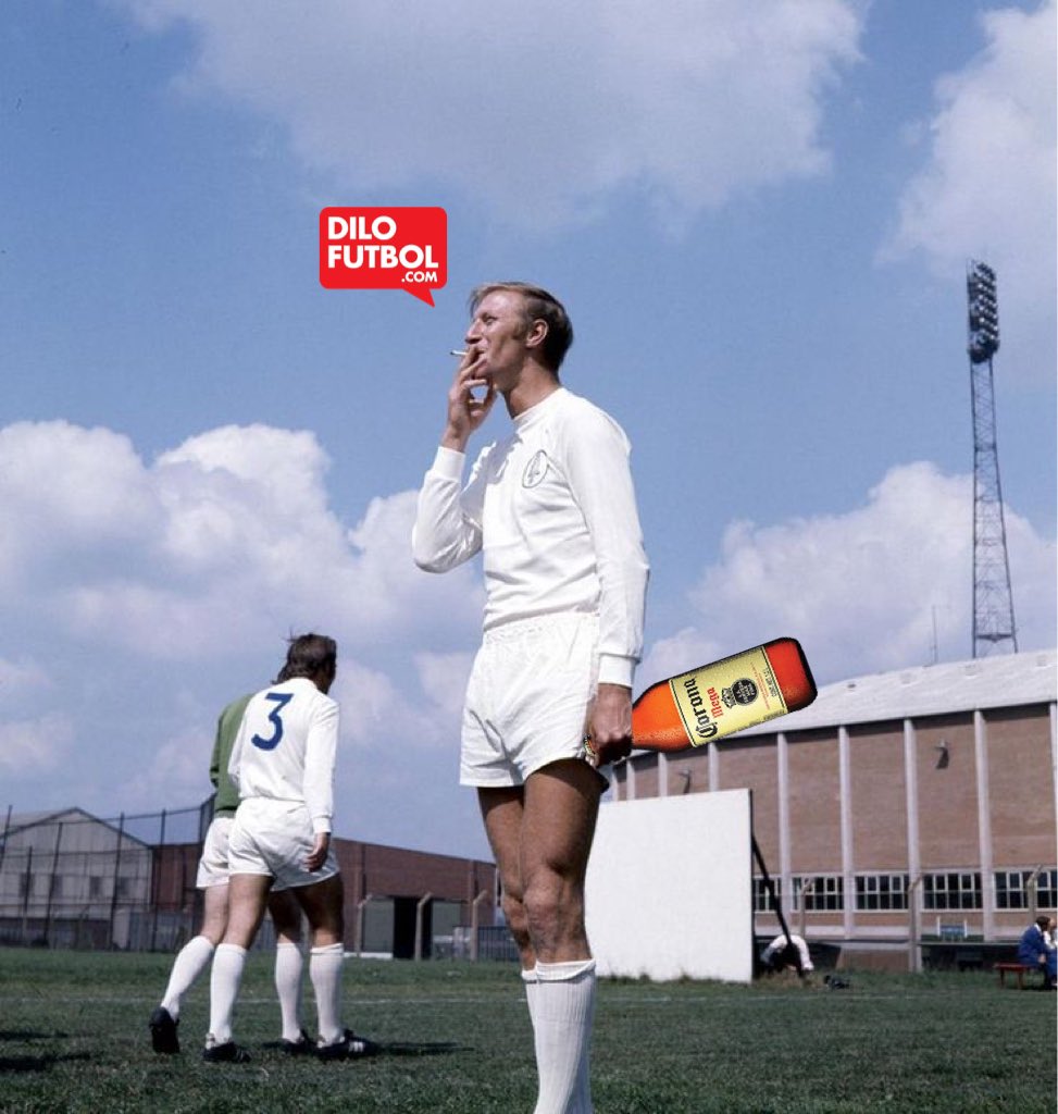 Un aplauso a esos héroes que llegan a jugar, aunque sea en vivo, pero llegan. <a href="/Corona_Futbol/">Corona Fútbol</a> #dilofutbol