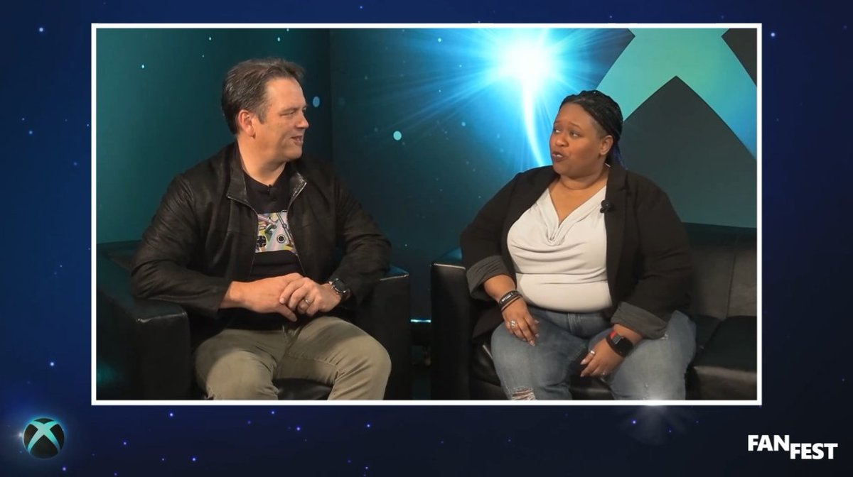 tomwarren's tweet photo. "Today is really a gameplay show" says Xbox chief @XboxP3. Less CGI based on feedback from Xbox fans. "Don't look at any leaks... this show has a couple of surprises..." https://t.co/RnxVKaEsh5