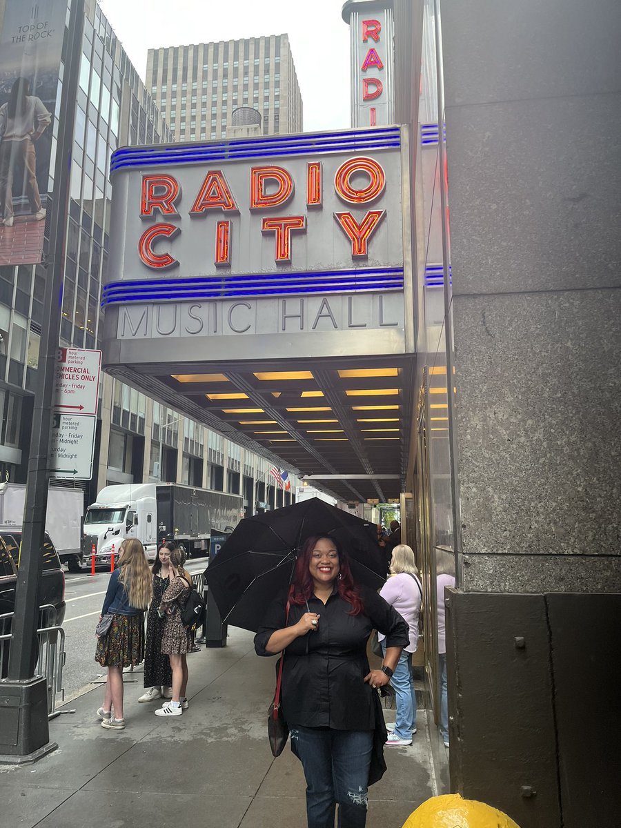 RoshundaJK's tweet photo. Good morning 🤗 Just rehearsing for the Tony awards! Tamara Tunie &amp; CMU President Farnam Jahanian will introduce me. Our section is shortly after the cast of Company performs! Tune in tonight on CBS or stream on Paramount Plus!#TonyAwards #ArtsEducation #applaudmyteacher https://t.co/ioAv3RYXis