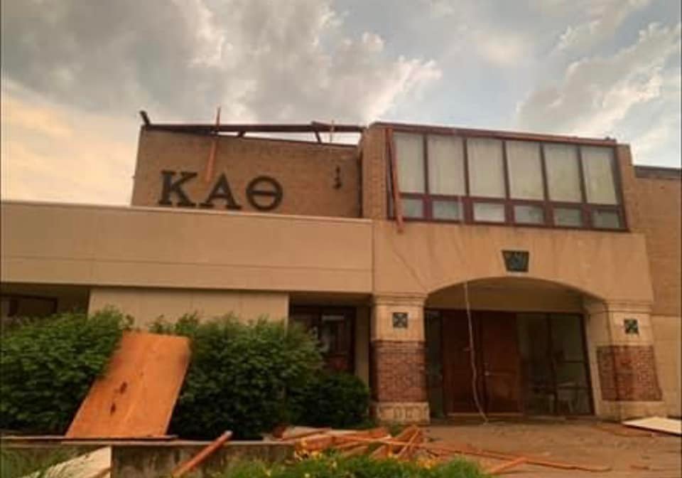 Manhattan tornado damage: Traci Walker shares this photo with me and says the Kappa Alpha Theta house had a lot of damage. It is right across the street from the Chi Omega house, which also sustained damage last night. bit.ly/3b0MDhr #kswx #KAKENews