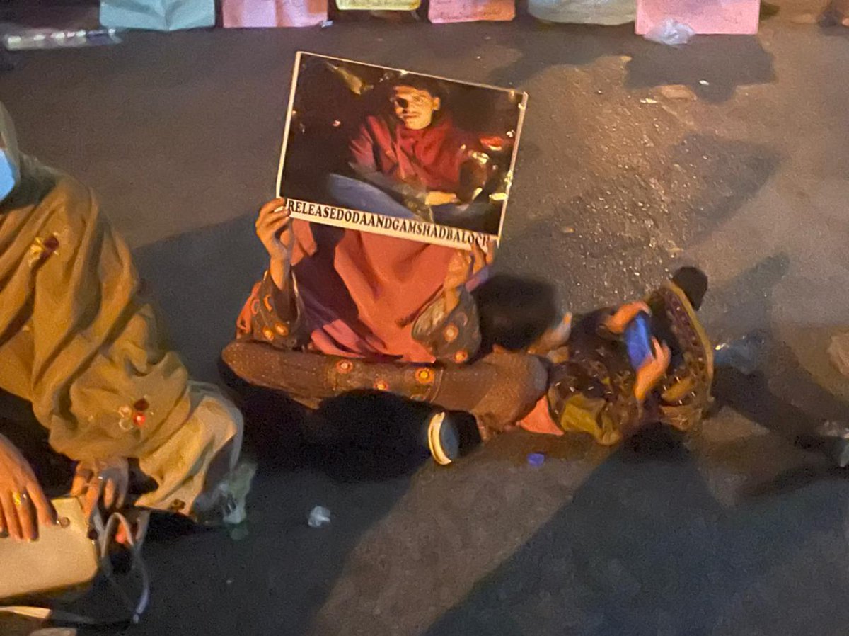 shayhaq_ellahi's tweet photo. Sit-in camp will comtinue infront of Sindh Assembly till the safe release of Doda and Gamshad

#ReleaseDodaAndGamshad https://t.co/KrjAWplqCa