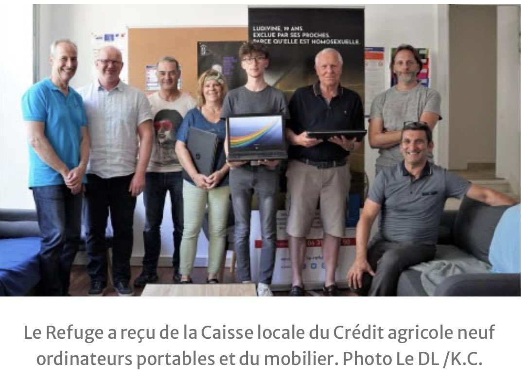 Moins de 3 mois après avoir rencontré le <a href="/CASudRhoneAlpes/">Crédit Agricole Sud Rhône Alpes</a> un partenariat clé est noué ! 🤝

Les ordinateurs donnés serviront aux jeunes pour pallier à la fracture numérique 💻

MERCI aux administrateurs d’être venus à notre rencontre pour échanger 

🗞 cutt.ly/EJMBZWe