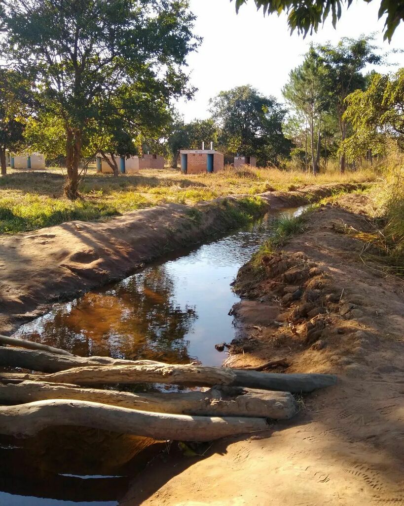 AmeriCorpsAdam's tweet photo. Helping repair this community furrow became a priority toward the end of our previous service here through 2020. Water rights issues run deep, the work continues. https://t.co/HEBN9AYm41 https://t.co/WsDDqNaezk