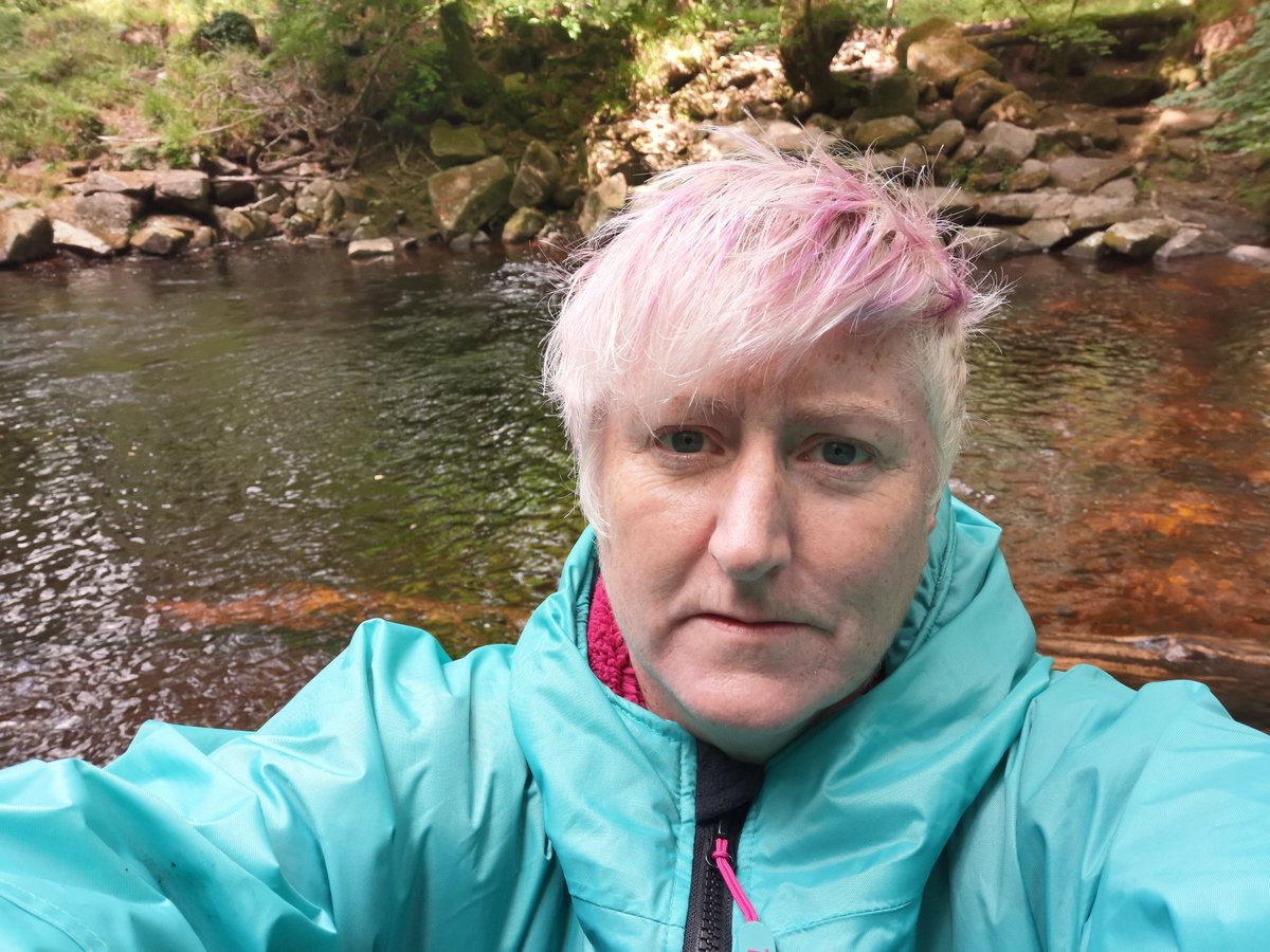 ShayNicol23's tweet photo. Yesterday's dip/wander after picking up some wood. Longtimber woods...... Nothing does as good lens flare than my #huaweimate20pro 😅 #wildswimming #riverswim #nature #patternsofnature https://t.co/wXZgUJ0Tpu