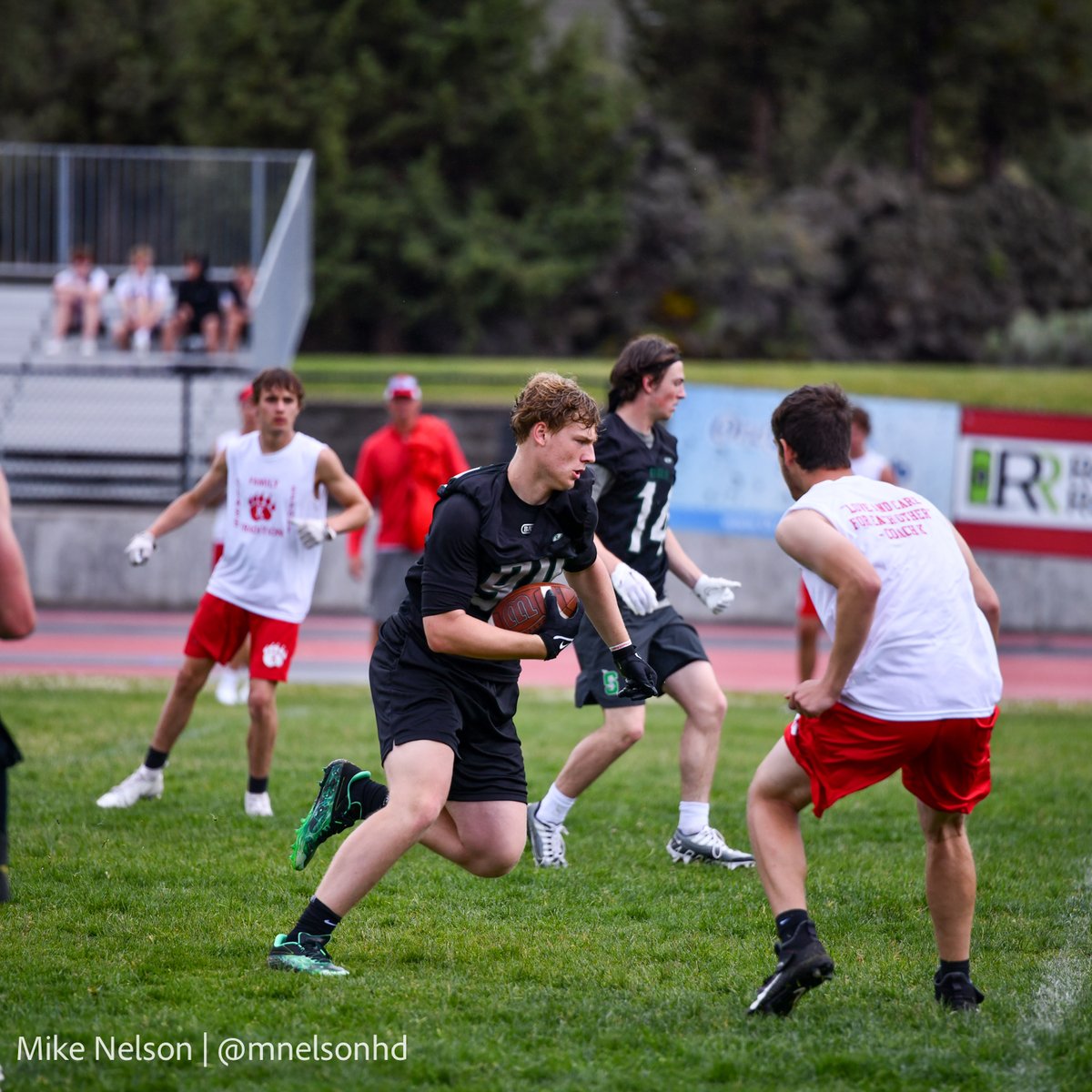 charliec2024's tweet photo. Had some 7v7 fun in the rain with the @Summitstorm_FB boys yesterday. https://t.co/fbc4FCA4gE