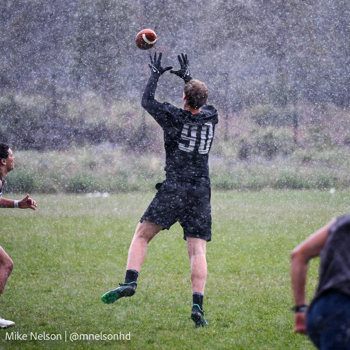 charliec2024's tweet photo. Had some 7v7 fun in the rain with the @Summitstorm_FB boys yesterday. https://t.co/fbc4FCA4gE