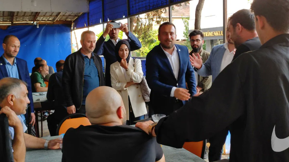 MemleketKocaeli's tweet image. Köy ziyaretlerimizde bugünkü son durağımız #Pelitli köyü oldu. Halkımızın ve esnafımızın dertlerine çözümlerimizi sunduk.