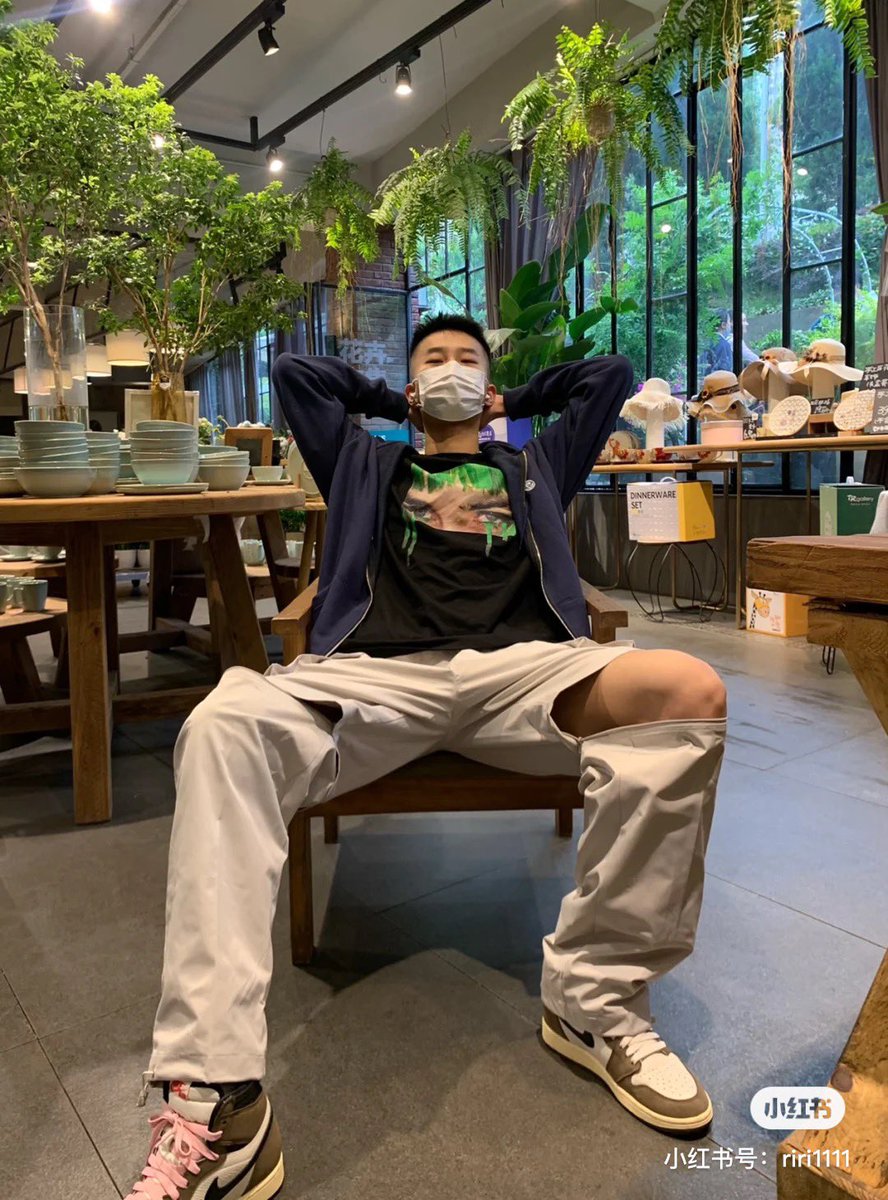 满脑子都是你双眼失神 叫我的样子