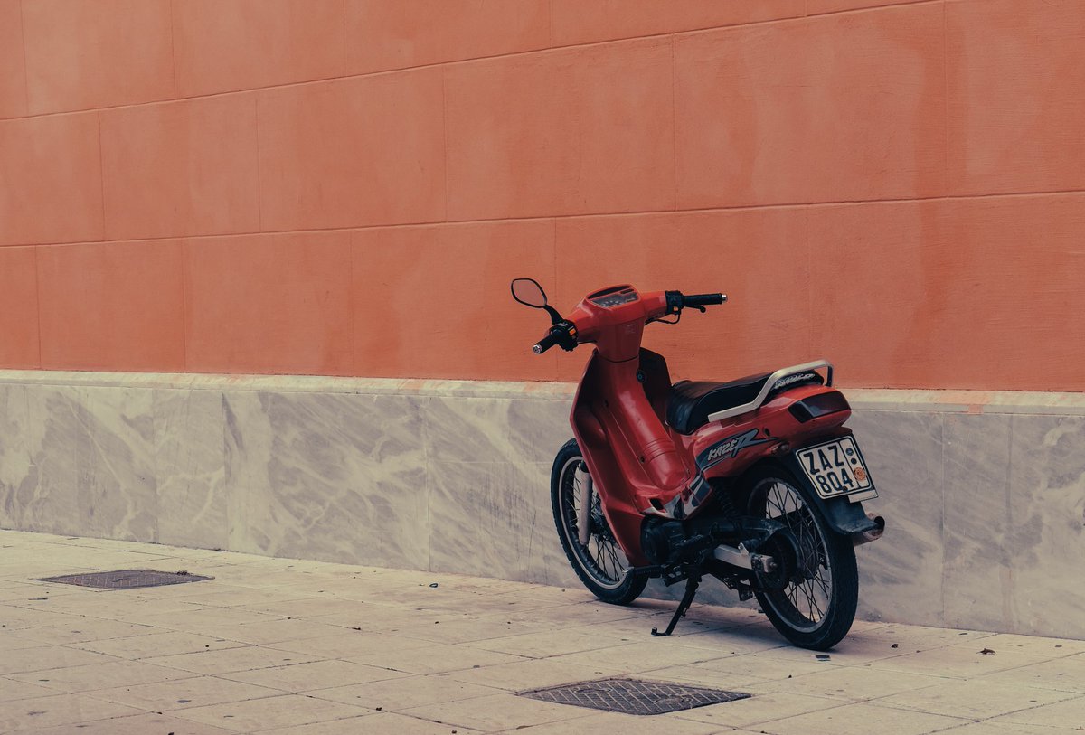 onthemersey's tweet photo. A bike in Zykanthos town 🏍️ 🇬🇷

#motorbike #bike #fujifilm #fujixt20 #fujilove #35mm #greece #zante #travel #amateurphotography #lightroom #twittermotogallery #twittermotorcycle #travelblogger https://t.co/86zZRqUCcu