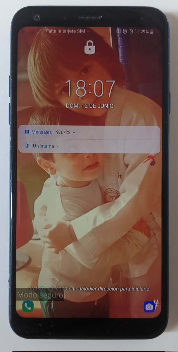 Me he encontrado este móvil en Torrejón de Ardoz, Madrid, y al estar bloqueado no puedo acceder para localizar a su dueño/a.

Se agradece RT para encontrarlo y devolvérselo.