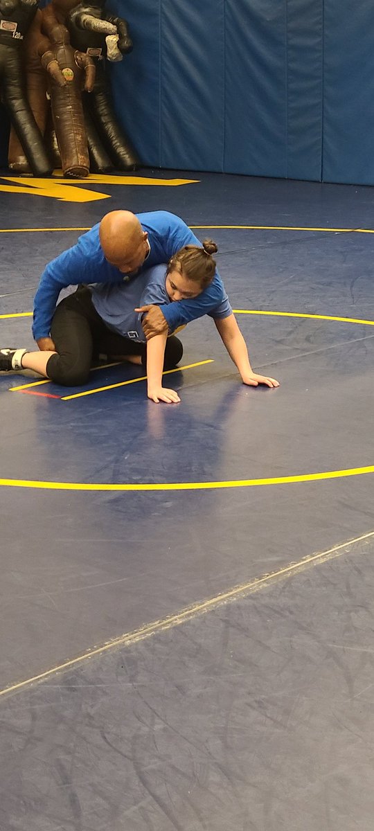 JamieLeeseberg's tweet photo. Another Gahanna HS wrestling camp in the books. https://t.co/10DCCDO6fE