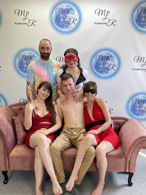 Fin d&rsquo;un super week end super chaud gros bisous @MartyMLRoff @Analcpl29 @coquine_p  de belles vid&eacute;os