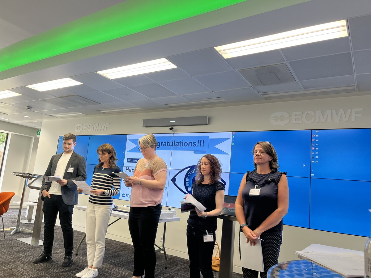 irinasandu_ec's tweet image. Our judges have nice prize words for all the 9 teams at #VisMetHack! Well done to all our participants!