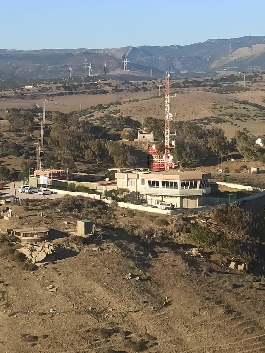 Este es el Centro de Tarifa Tráfico, muchos han oido hablar de él e incluso hablado con nosotros pero pocos saben cómo es en realidad.
----
This is Tarifa Traffic Center, many have heard about it even talked to us but only a few have seen it physically.