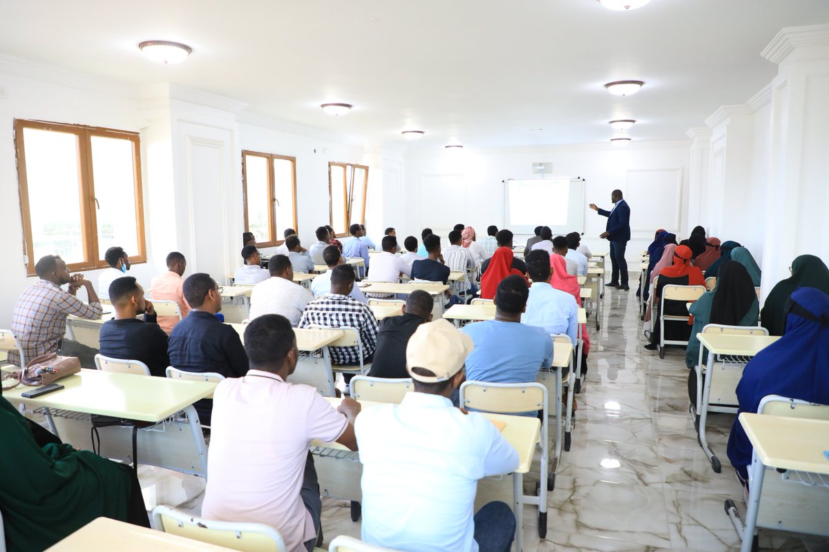 Welcome to the Institute of Modern Languages. Orientation session for newly admitted students in the English for Academic Purposes program.
#LearnAtIML
#ExperienceAtIML
#Summer2022Intake.