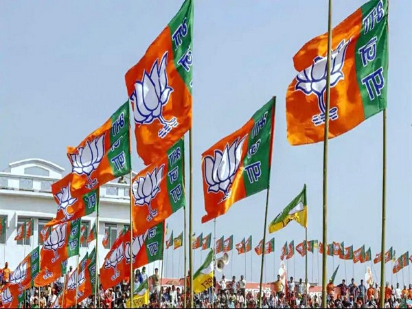 ani_digital's tweet photo. Assam: BJP clean sweeps Karbi Anglong Autonomous Council elections, Congress draws blank
Read @ANI Story | https://t.co/vaXuzSkSa0
#Karbianglong #KAACelections #KAACResults #BJP https://t.co/CDEbTxHrns