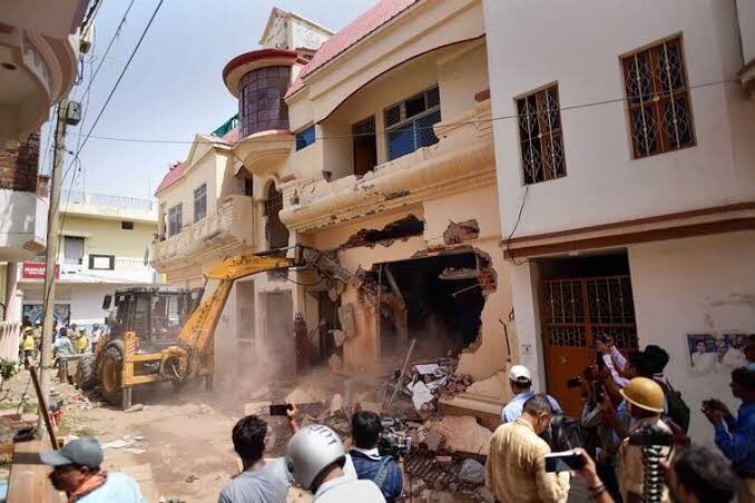 niazpk's tweet image. Razing of Muslim homes and brutally beating people for protesting the abusive comments against Prophet Muhammad (peace be upon him) are the same practices that the Zionist regime has introduced in Israel. 

#StandWithAfreenFatima
#StopStateTerror 
#MuslimLivesMatter