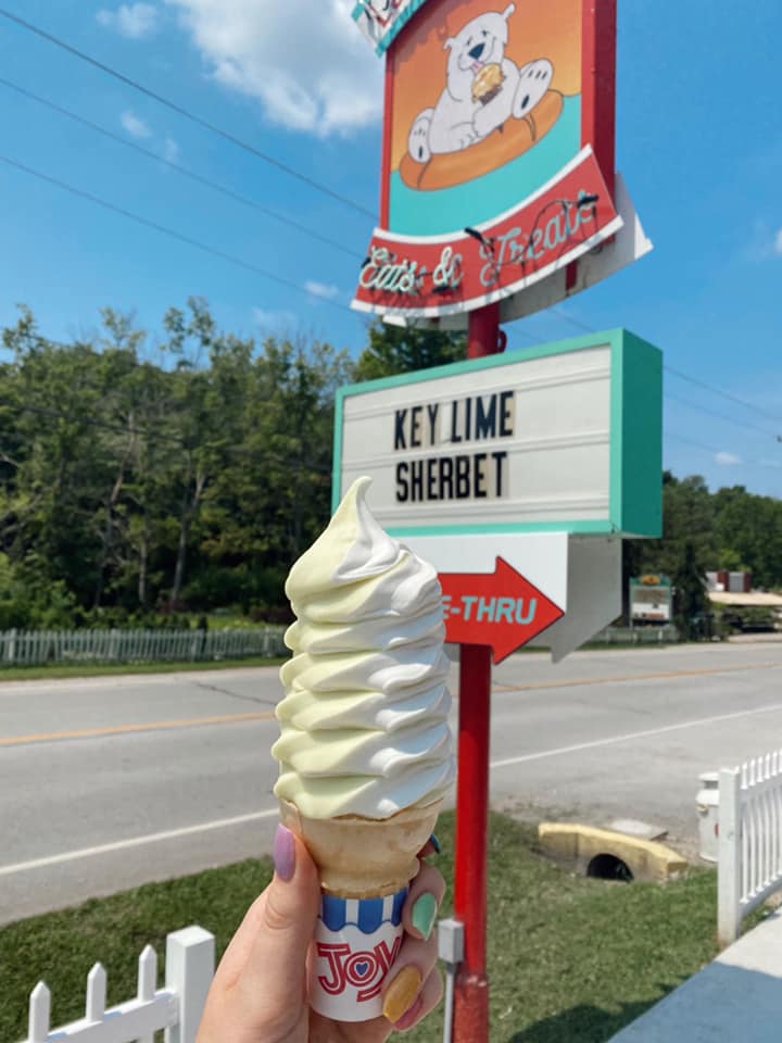 GoSoIN's tweet photo. #SoINFunTrail Special Offer Spotlight: Lazy Sundaes Eats and Treats is offering a free small ice cream cone to any SoIN Fun Trail pass holder! ๐๐ฆ๐ธ
Click the link to sign up and check out more SoIN Fun Trail discounts! https://t.co/B5Bbazrjhj
#GoSoIN https://t.co/DiJGsqdXhJ