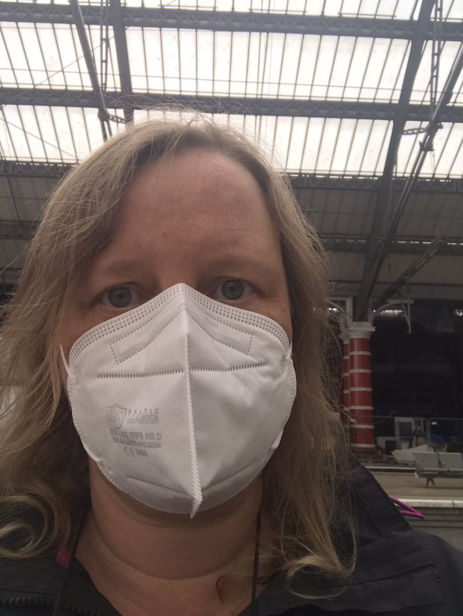 ellielou_uk's tweet photo. @chrischirp @TimesRadio Me too! Almost nobody else masked on the train /tube during my trip to the big smoke this week 😷 https://t.co/LwB3GHm5ij