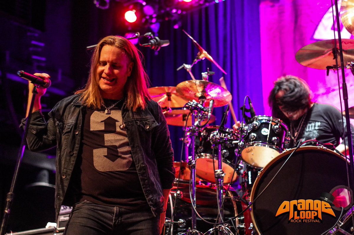 OrangeLoopRock's tweet image. 💥 @GreatWhiteRocks at #OrangeLoopRockFest Day 2 

(PHOTOS: Jessica Norton - @jessnort)